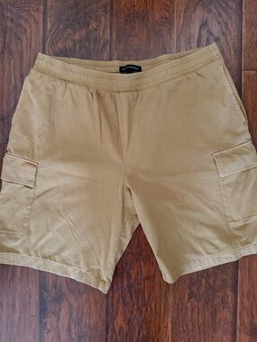 Banana Republic Men's Cargo Shorts - Khaki